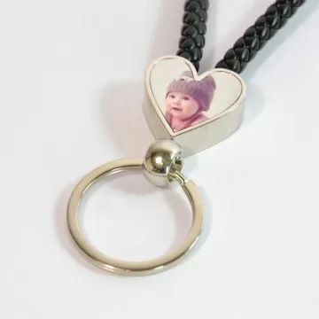Portachiavi personalizzato con cuore intrecciato nero 2 foto