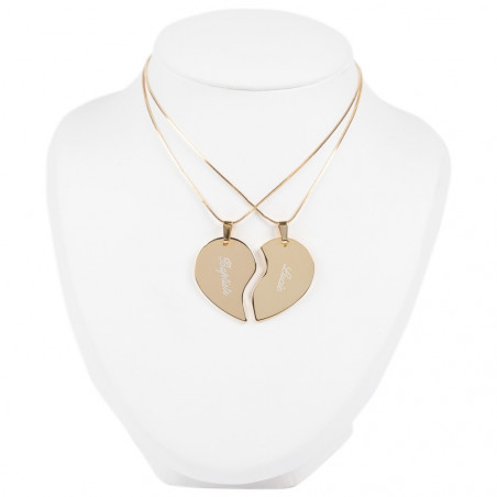 Incisione di testo su collana di cuore Incisione di testo su collana di cuore