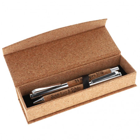 Scatola di 2 penne di sughero incise Scatola di 2 penne di sughero incise