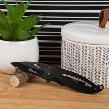 Coltello nero tasca in acciaio inciso