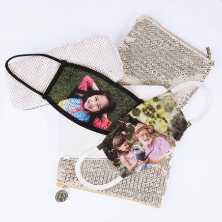 Maschera in tessuto nero Maschera in tessuto nero