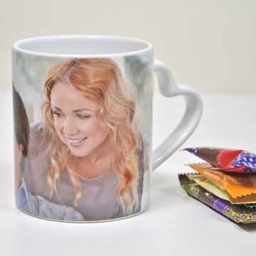 Tazza fotografica personalizzata con la maniglia a forma di cuore