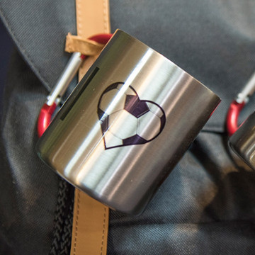 Tazza personalizzata con maniglia moschettone