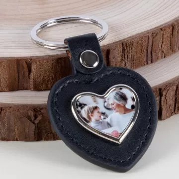 Portachiavi in pelle nera a forma di cuore personalizzato