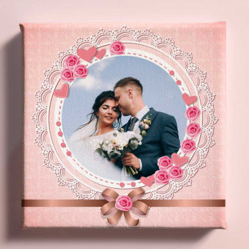 Dipingere tela con cuore e tema rosa