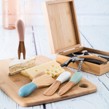 Taglio in legno inciso Taglio in legno inciso