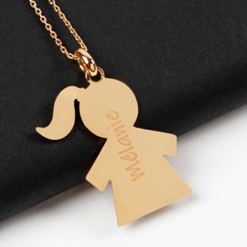 Collana con incisione bambina placcata in oro giallo 18 carati