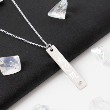 Collana in argento placca verticale con cuore e iniziali da incidere