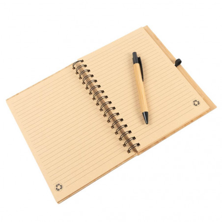 Interno del quaderno a spirale in legno Interno del quaderno a spirale in legno