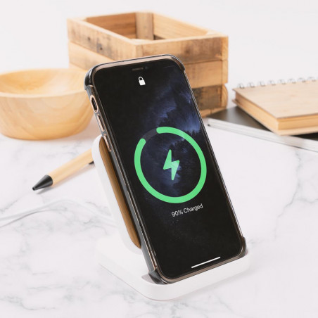 Supporto in legno inciso e caricatore Supporto in legno inciso e caricatore