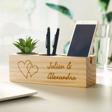 Postazione da tavolo personalizzata in legno con pianta