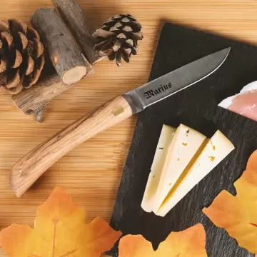 Coltello con manico in legno personalizzato inciso
