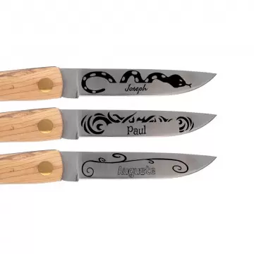 Coltello tattoo in legno personalizzato con incisione sulla lama