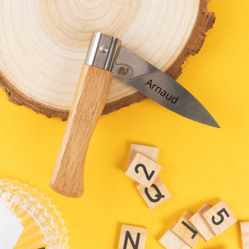 Coltello da tasca in rovere personalizzato