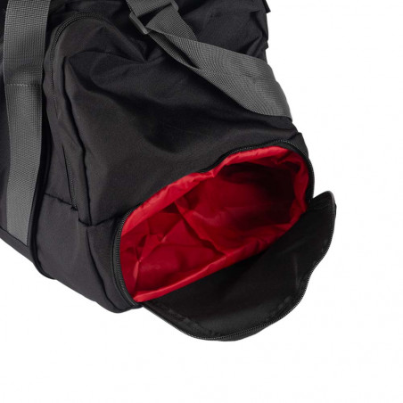 Particolare della borsa sportiva grande Particolare della borsa sportiva grande