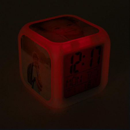Sveglia con luce notturna unica con foto Sveglia con luce notturna unica con foto