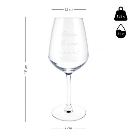 Design cuore in vetro di vino bianco Design cuore in vetro di vino bianco