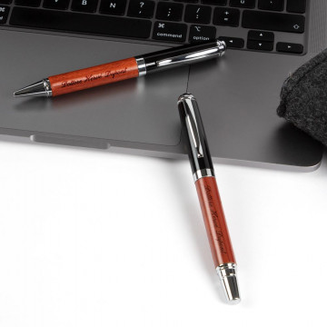 Penne a sfera e roller in legno con scatola incisa