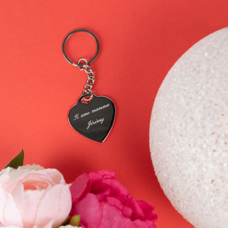 Portachiavi in metallo con testo inciso Portachiavi in metallo con testo inciso