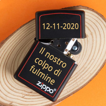 Accendino zippo nero e rosso personalizzato