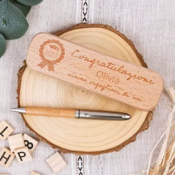 Scatola portapenne in legno personalizzata | Incisione del testo e del design Congratulazioni
