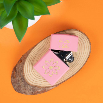Briquet rosa Zippo incisione testo