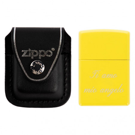 Zippo giallo chiaro inciso