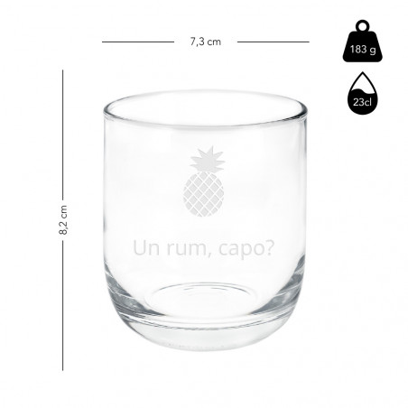 Dimensione del vetro del rum Dimensione del vetro del rum