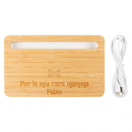 Supporto per caricabatterie per smartphone inciso Supporto per caricabatterie per smartphone inciso