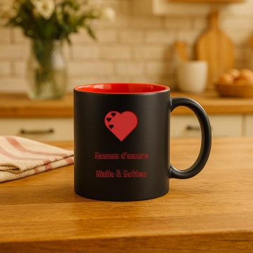 Tazza incisione testo nero e rosso