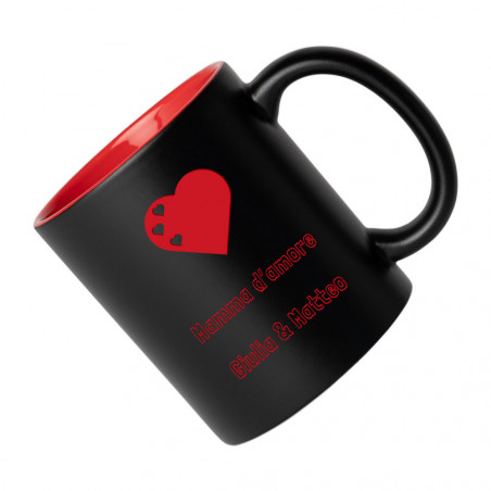 Tazza incisa nera e rossa Tazza incisa nera e rossa