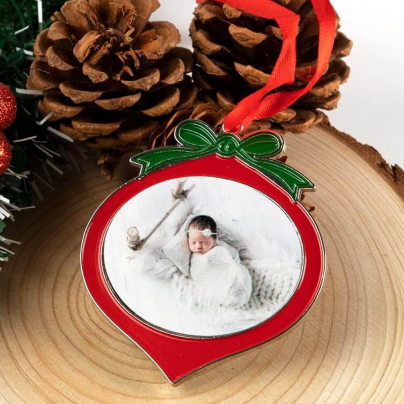 Decorazione natalizia con foto e fiocco