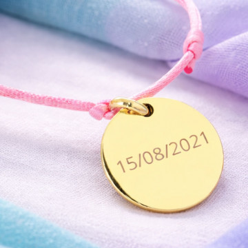 Bracciale con medaglione rotondo placcato oro personalizzato