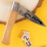Coltello tascabile in rovere personalizzato stile tatuaggio