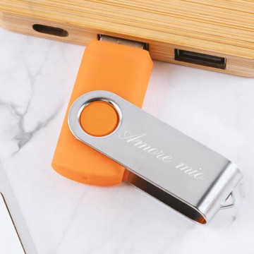 Chiavetta USB arancione personalizzata
