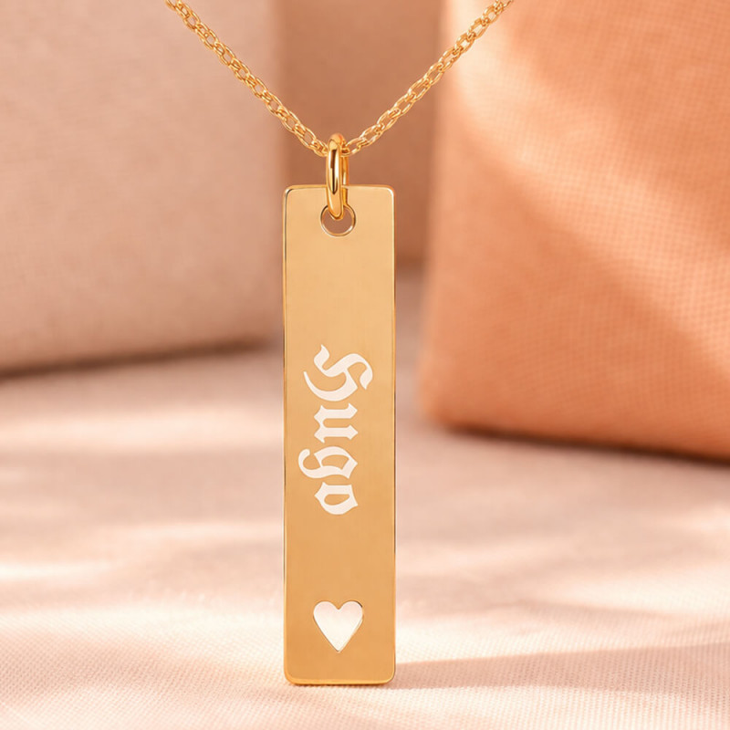 Collana con pendente verticale cuore placcato oro