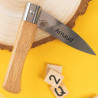Coltello in legno di quercia personalizzato